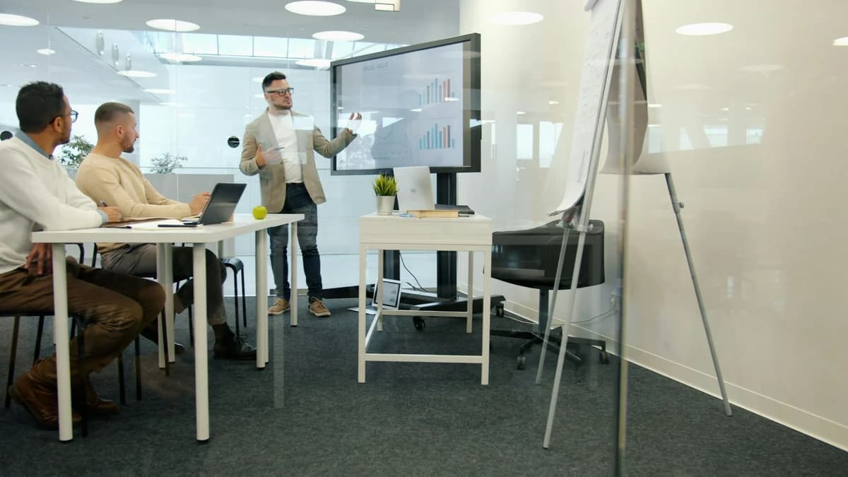 A presenter walking colleagues through a cut on screen